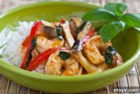 10-Minute Shrimp & Mushroom Thai Curry
