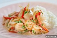 Pan-Seared Scallops in Velvety Cream