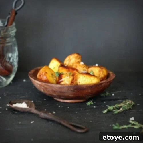 Golden Thyme and Sea Salt Roasted Potatoes 1 featured 16306