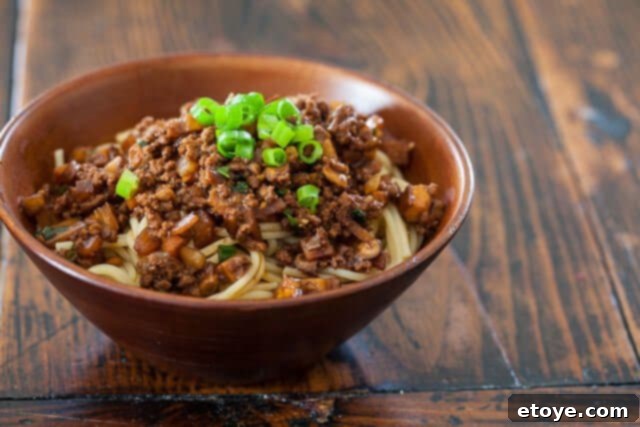Taiwanese Minced Pork Noodles 1 featured 22974