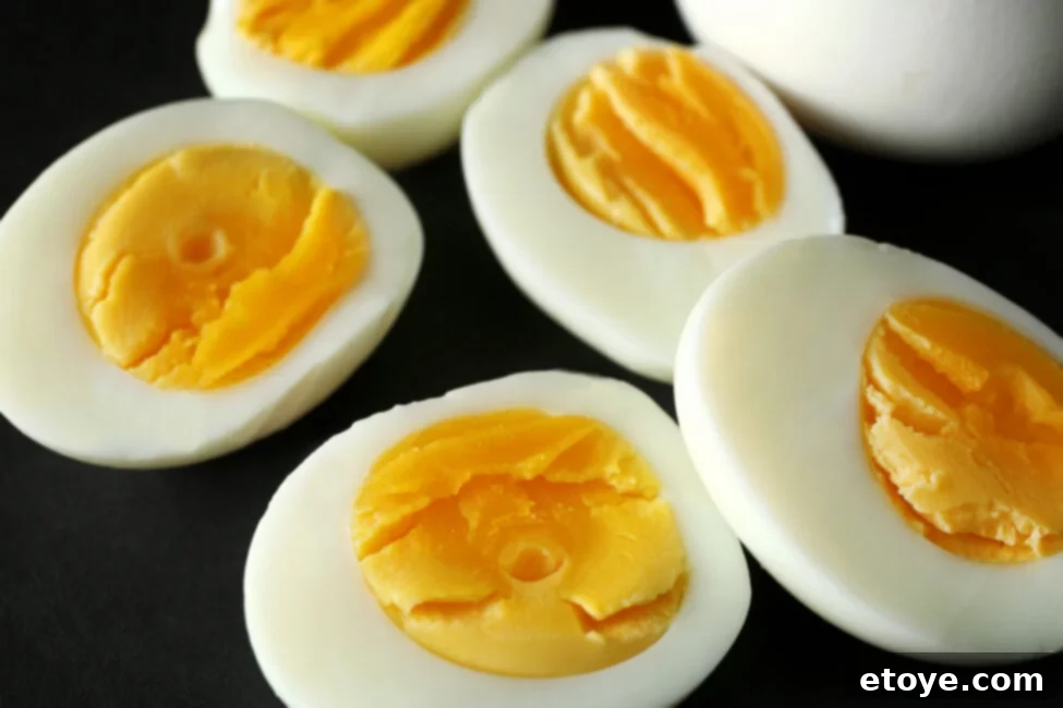 Perfectly Cooked Eggs: Soft and Hard Boiled Methods 1 featured 240157