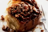No-Knead Sticky Pecan Caramel Cinnamon Rolls