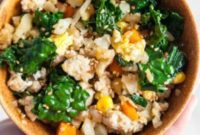 Cauliflower Fried Rice with Kale and Chicken