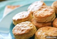 Pioneer Woman’s Fluffy Buttermilk Biscuits
