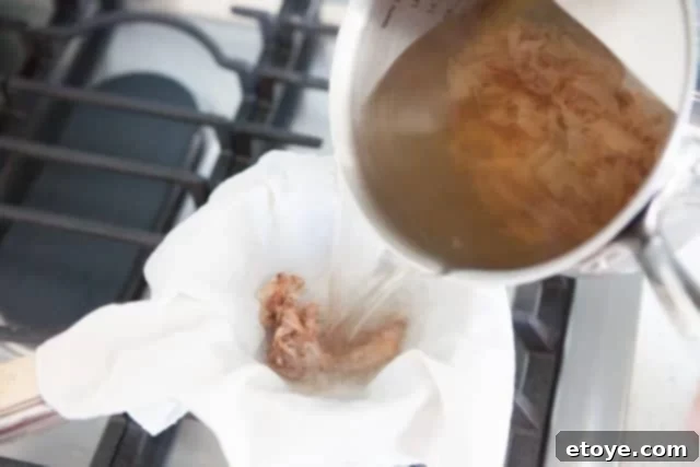 pouring katsuobushi broth