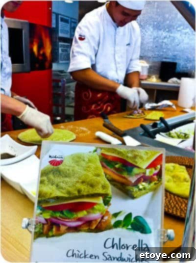 blogher 2010 Bloggers enjoying Korean fried chicken in NYC