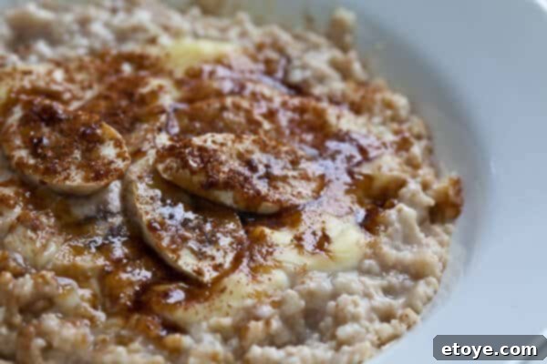 Caramelized Custard Oatmeal 4 Close-up of Creme Brulee Oatmeal with bananas and cinnamon