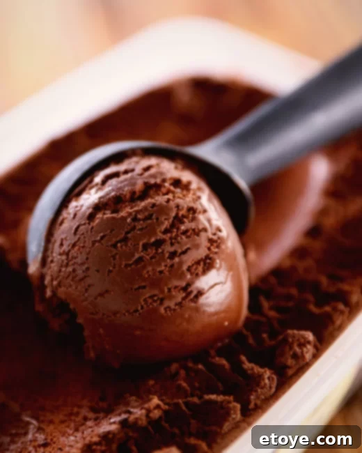 Soaking ice cream scoop in hot water for easy serving