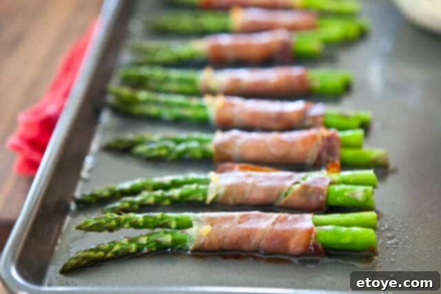 Whisked Philadelphia Cooking Creme sauce in a bowl