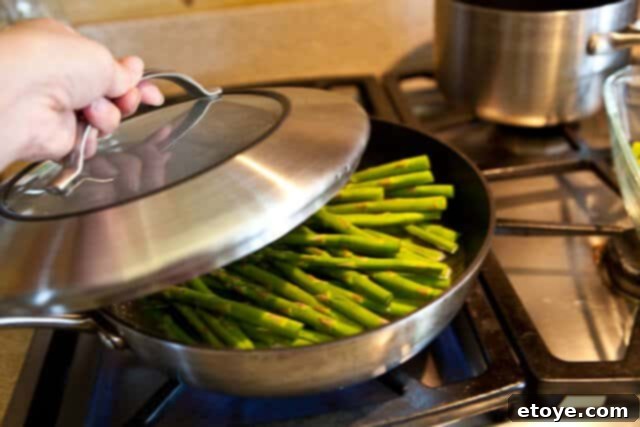 Asparagus Gratin recipe - steam asparagus in broth Asparagus Gratin recipe - steam asparagus in broth