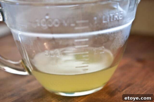 Asparagus Gratin recipe - measure reserved broth Asparagus Gratin recipe - measure reserved broth