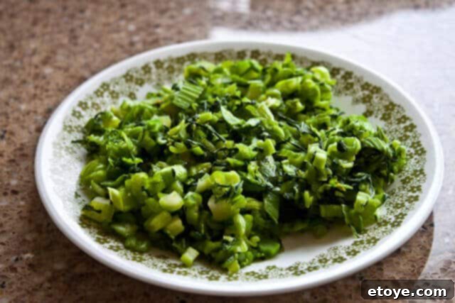 Savory Nian Gao Stir-Fry 6 Thinly sliced pork marinating in a mixture of soy sauce, rice wine, pepper, cornstarch, and sugar.
