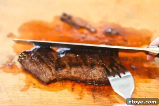 Slice across the grain Skirt Steak Tacos Recipe - Maximum Tenderness Slice across the grain Skirt Steak Tacos Recipe - Essential Technique