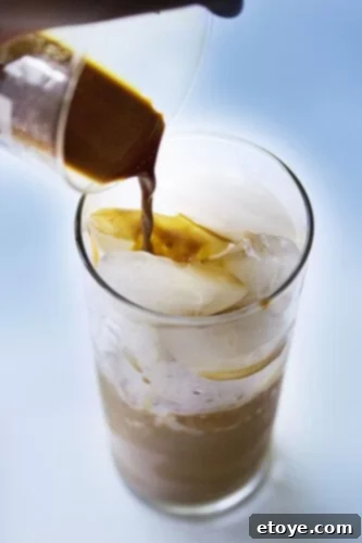 Vietnamese Iced Coffee Recipe (Cafe Sua Da) Vietnamese Iced Coffee Recipe (Cafe Sua Da)
