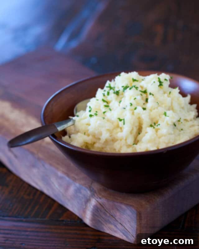 Creamy Low-Carb Cauliflower Mash Recipe Creamy Low-Carb Cauliflower Mash Recipe