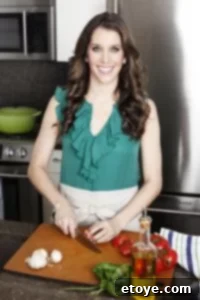 Kelly Senyei Kelly Senyei Author Photo