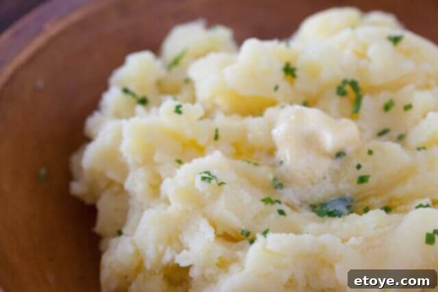 mashed potatoes topped with chives