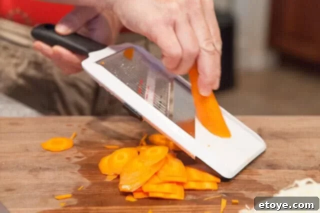 Julienne Cut Carrots for Spring Rolls