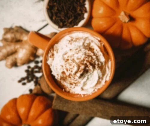 Sip Smart This Fall: Guilt-Free Pumpkin Spice Latte Hacks 2 The allure of the PSL drink.