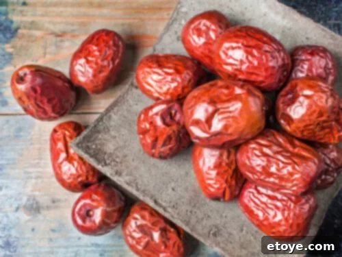 Feast Your Way to Fortune: 15 Auspicious Lunar New Year Dishes 5 Chinese New Year jujube