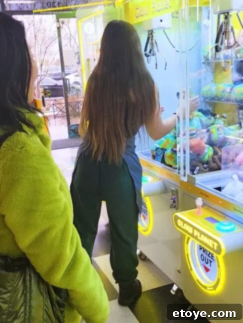 Jaden and the Scooby claw Machine