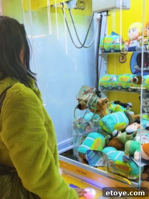 Jaden and the Scooby claw Machine