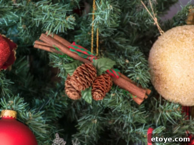 Unique natural baubles for a rustic and eco-friendly Christmas tree