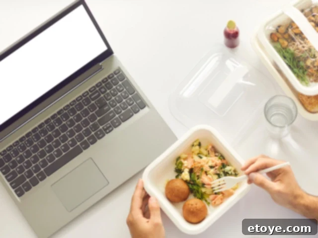 Reclaim Your Lunch Break with 5 Midday Self-Care Rituals 2 lunchtime at work