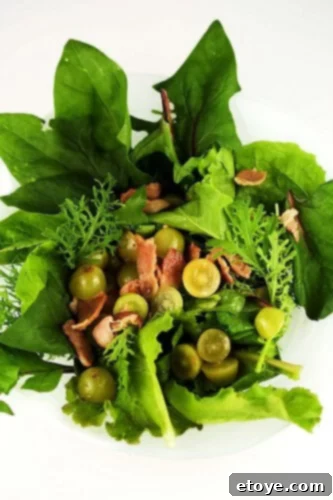 Grapes and Grappa, Figs and Olives Warm salad with Grapes, Grappa, and Crispy Bacon