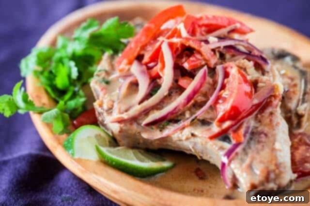 Yummy Thai Pork Chops in Ginger Coconut Sauce Yummy Thai Pork Chops in Ginger Coconut Sauce