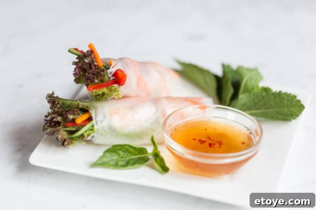 Unroll the Flavors: Asian Wraps & Rolls on Craftsy 4 Learn to make fresh and healthy Vietnamese Spring Rolls with ease in this Craftsy cooking class.