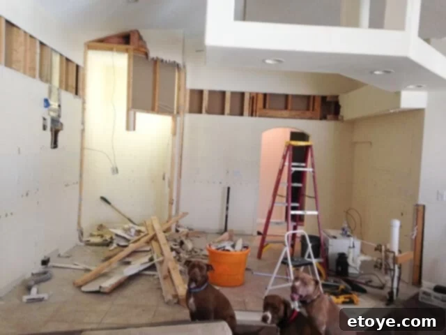 Win a 50 Dollar Lowes Gift Card 3 Old kitchen before remodel