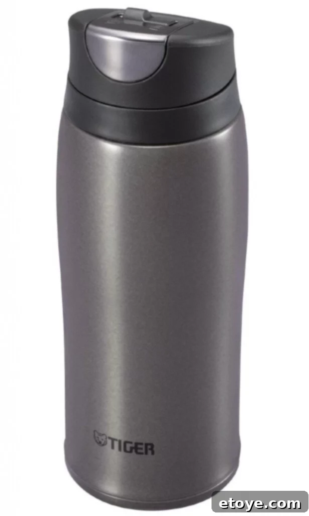 Tiger Mug fitting in a car cup holder