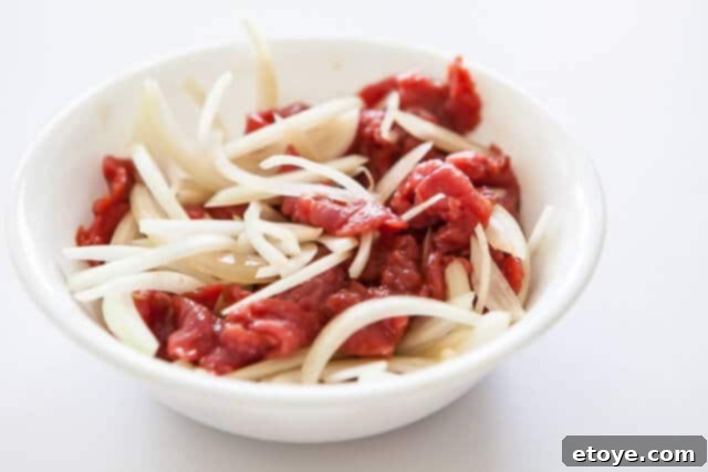 Korean Zucchini Noodle Recipe - Marinate Beef Onion Marinating Beef and Onion for Korean Zucchini Noodle Recipe