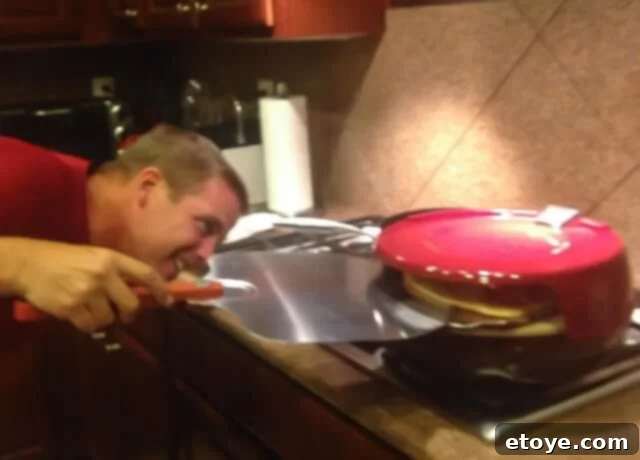 Chef preparing pizza for the Pizzeria Pronto