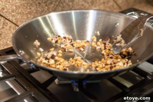 chinese sausage brown rice pressure cooker recipe-5923