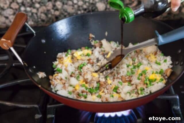 Seasoning Fried Rice with Soy Sauce chicken fried rice recipe - add soy sauce