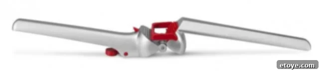 Garject's Built-In Squeegee Scraper for Maximizing Garlic Yield and Cleanliness