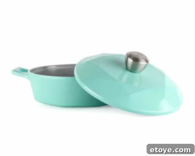 Neoflam Carat Cookware Design Close-up of Neoflam Carat Cookware showing its unique faceted design