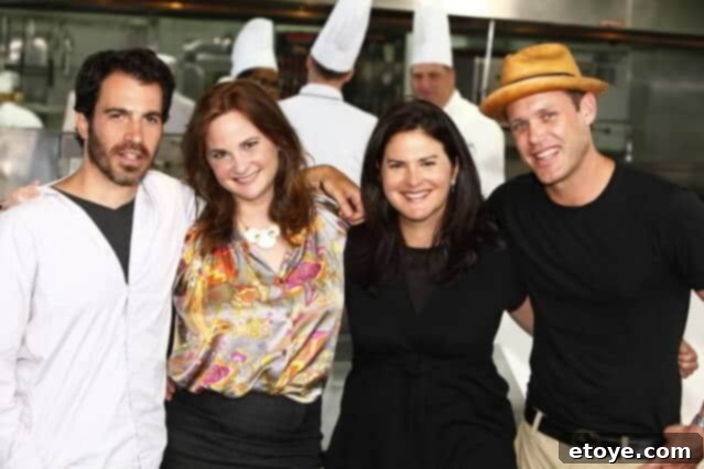 groupatlecordonbleu-1 Group photo with Julie Powell at Le Cordon Bleu event