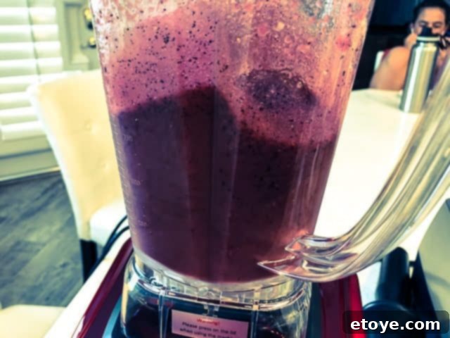 Cusibox 68oz Professional Blender Review & Giveaway 11 A perfectly blended fruit smoothie in the Cusibox Blender container