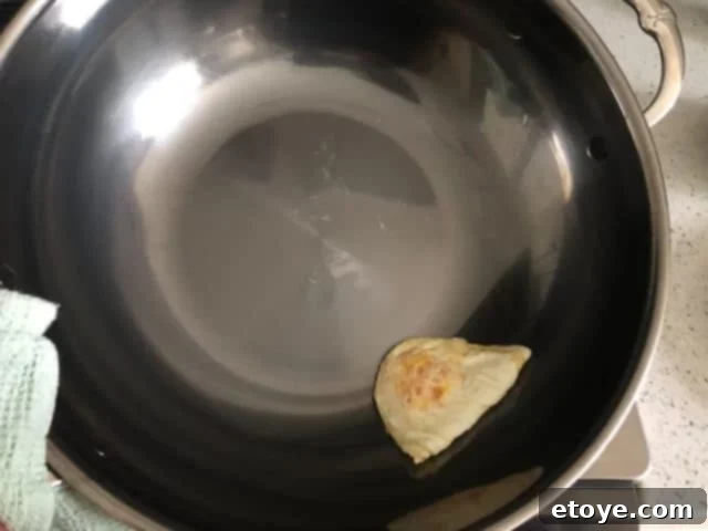 Hestan NanoBond Wok Review and Giveaway 3 Hestan NanoBond Wok Non-Stick: Flipping Egg Without Spatula