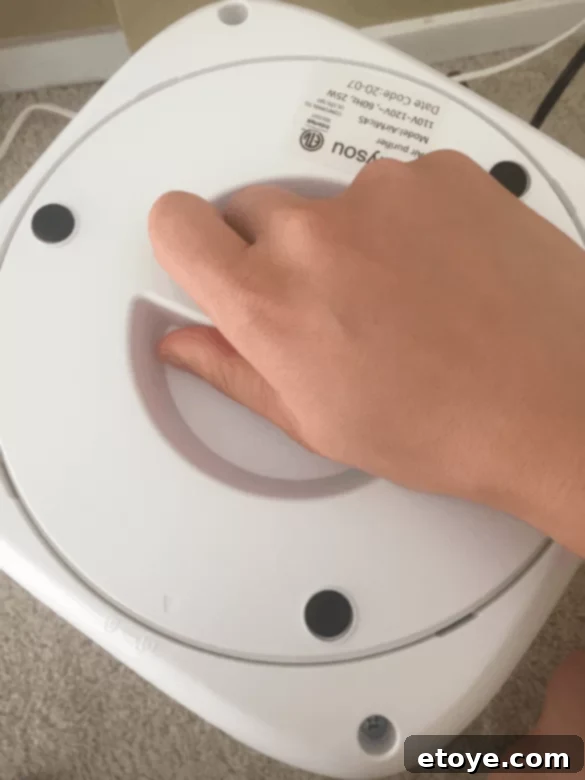 Okaysou AirMic4S on table