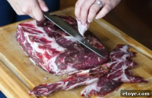 Detailed trimming process of the dry-aged beef loin