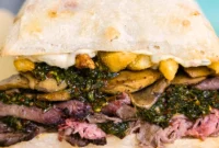 Las Vegas’ın Enfes Chimichurri Soslu Dana Sandviçi